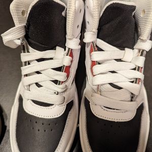 Reebok tennis shoes, brand new